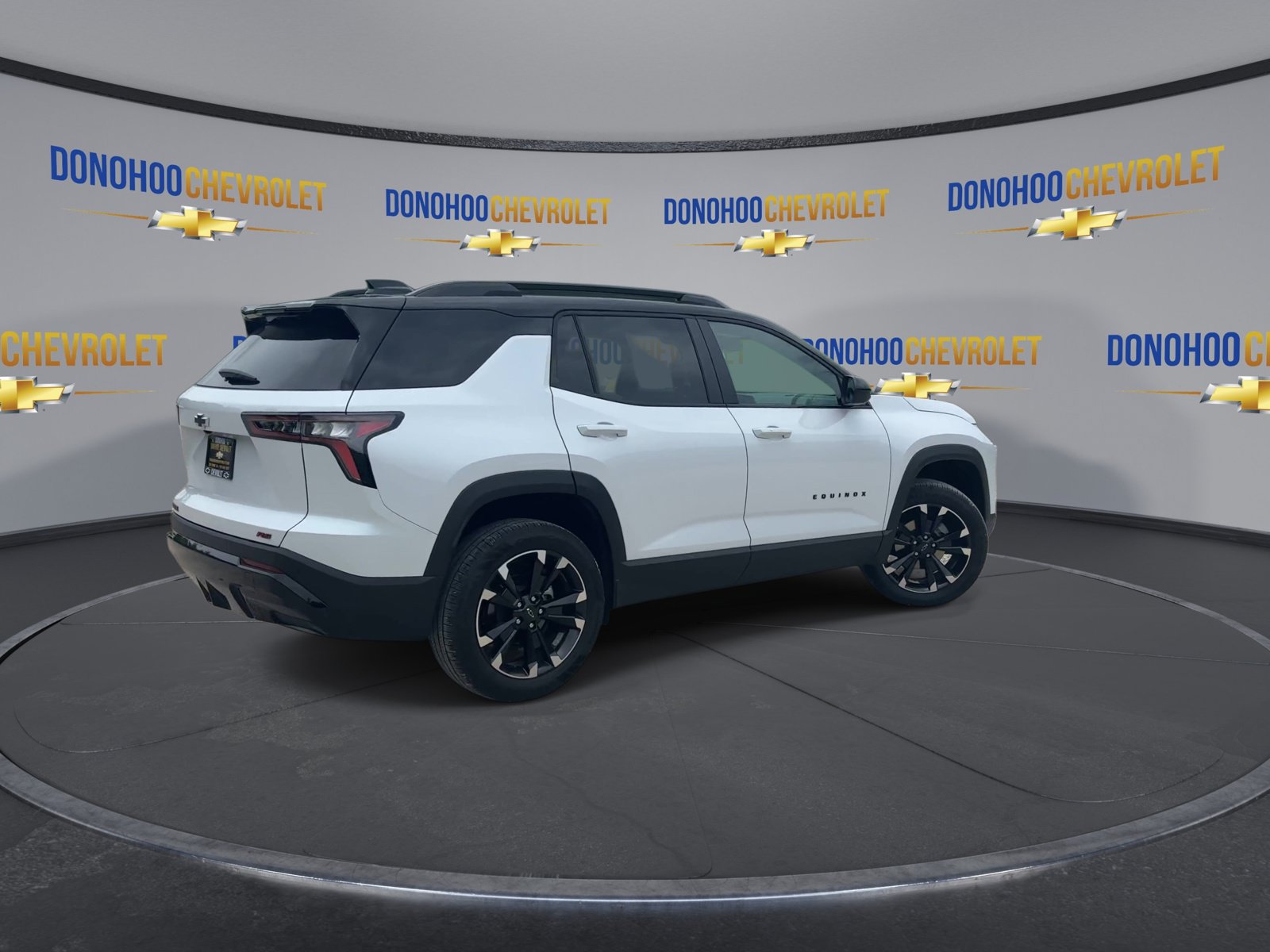 Used 2026 Chevrolet Equinox RS w/ Convenience Package III FWD image 8