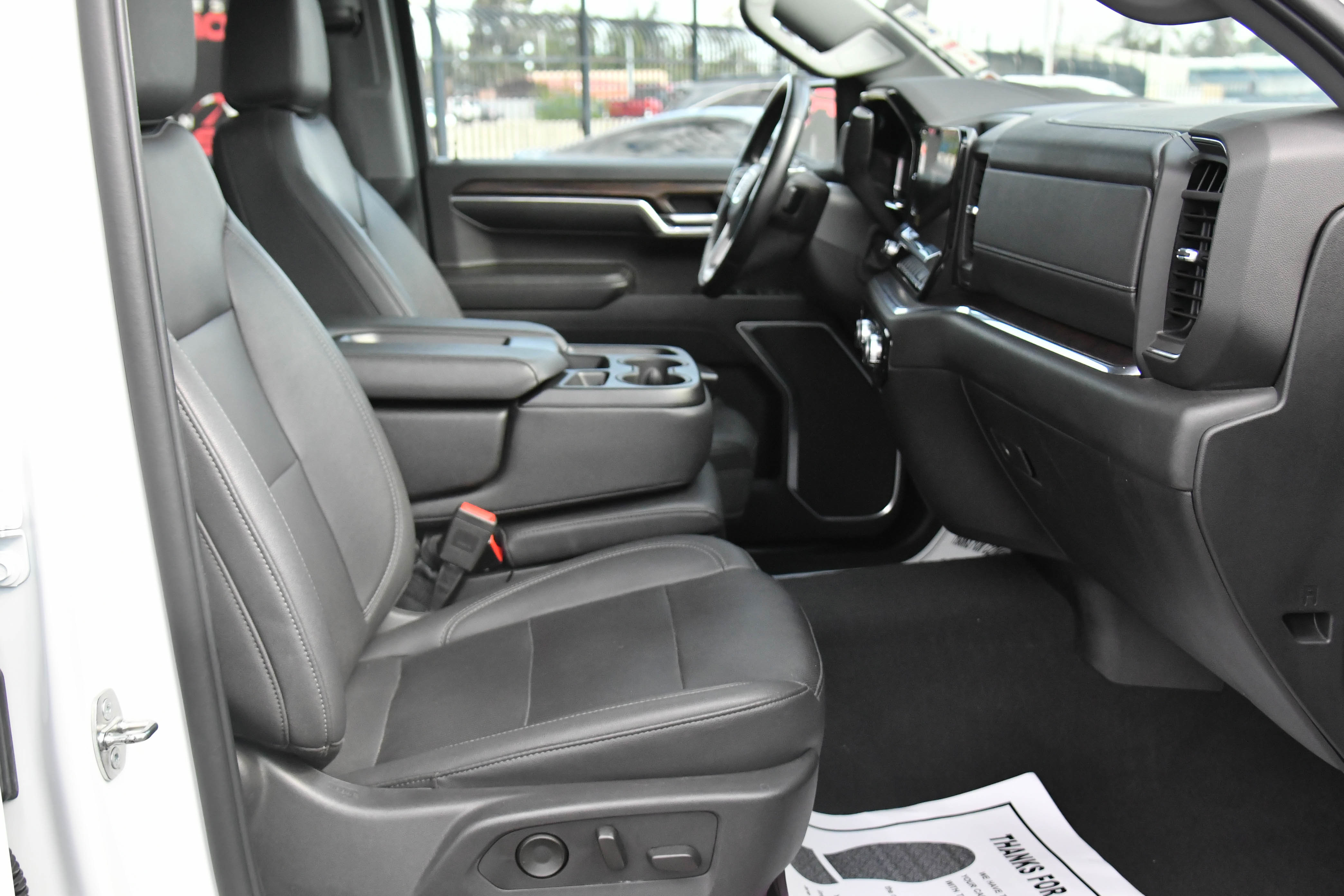 Used 2024 GMC Sierra 1500 SLT image 48