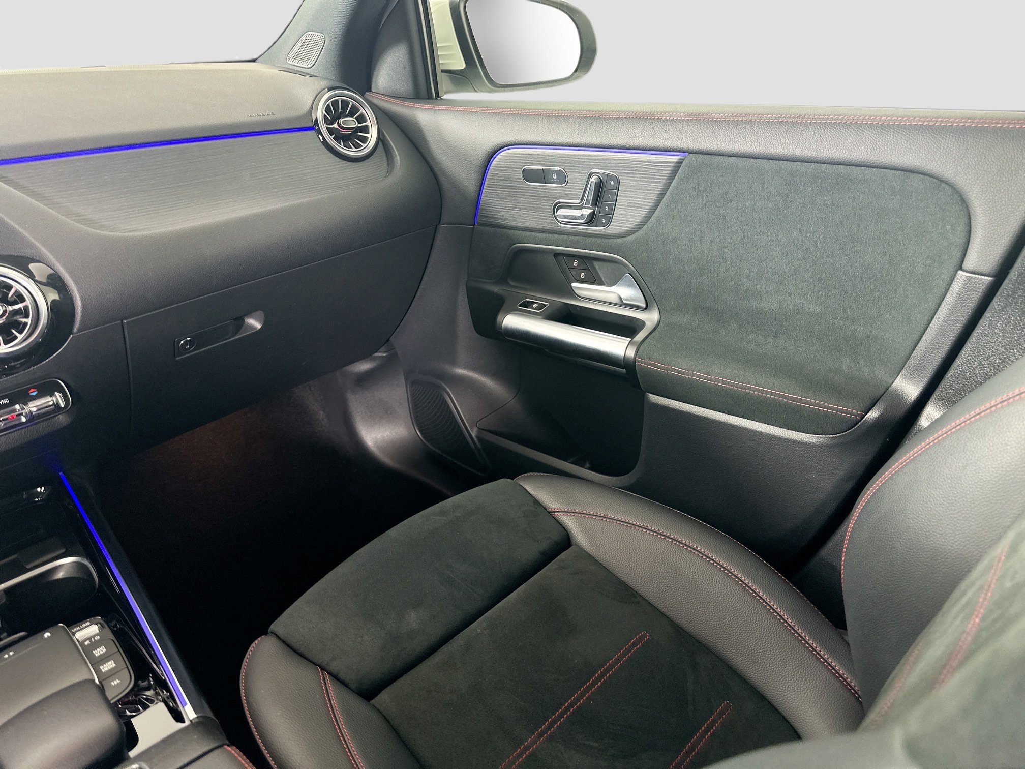 Certified 2023 Mercedes-Benz GLA 250 4MATIC image 27