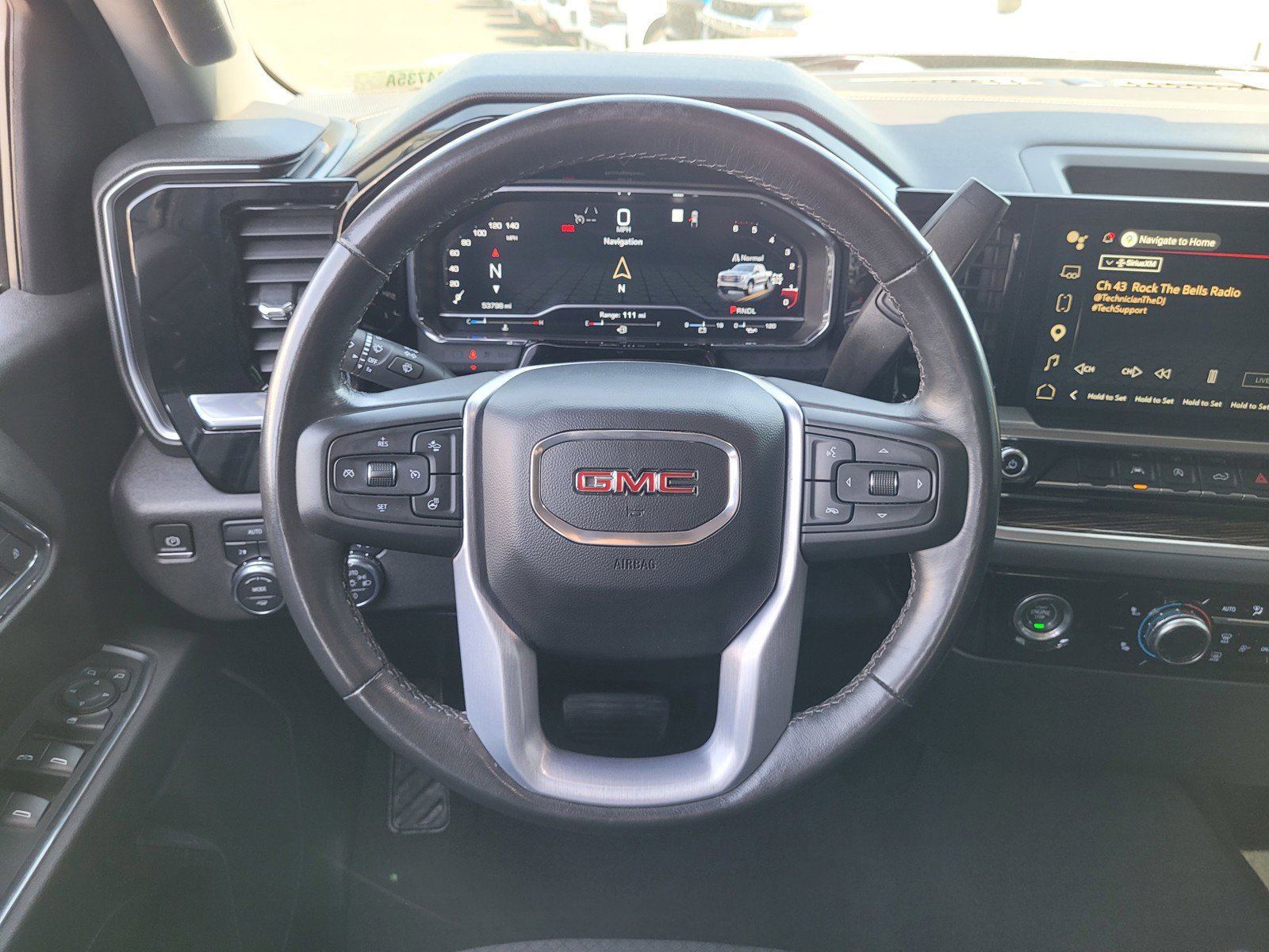 Used 2022 GMC Sierra 1500 Elevation w/ LPO, Elevation Black Package image 15