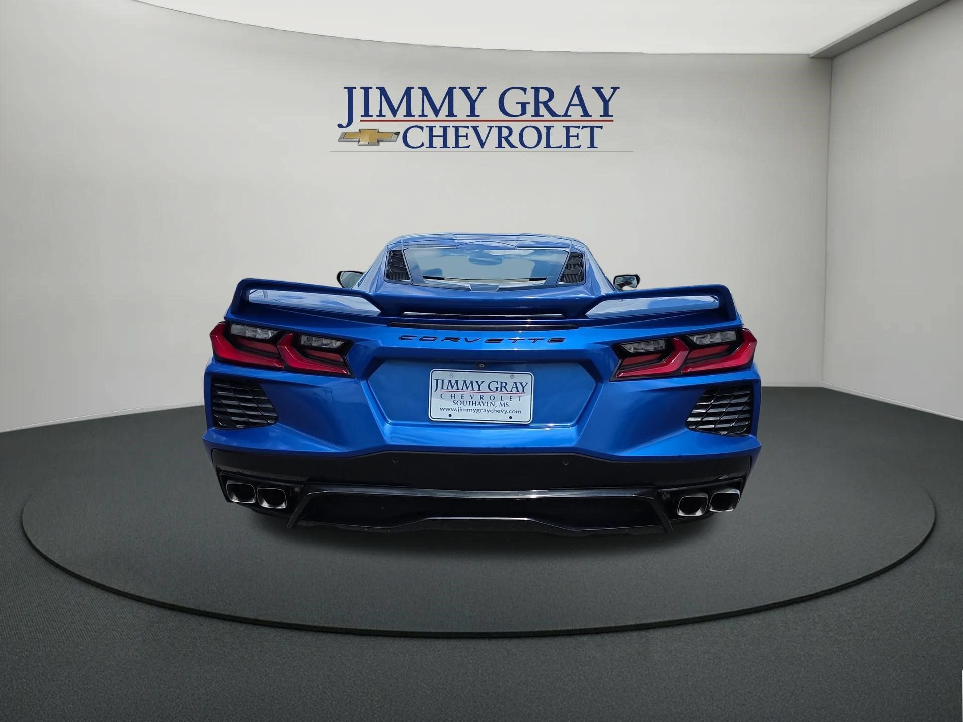 Used 2021 Chevrolet Corvette Stingray Coupe w/ Z51 Performance Package RWD image 4