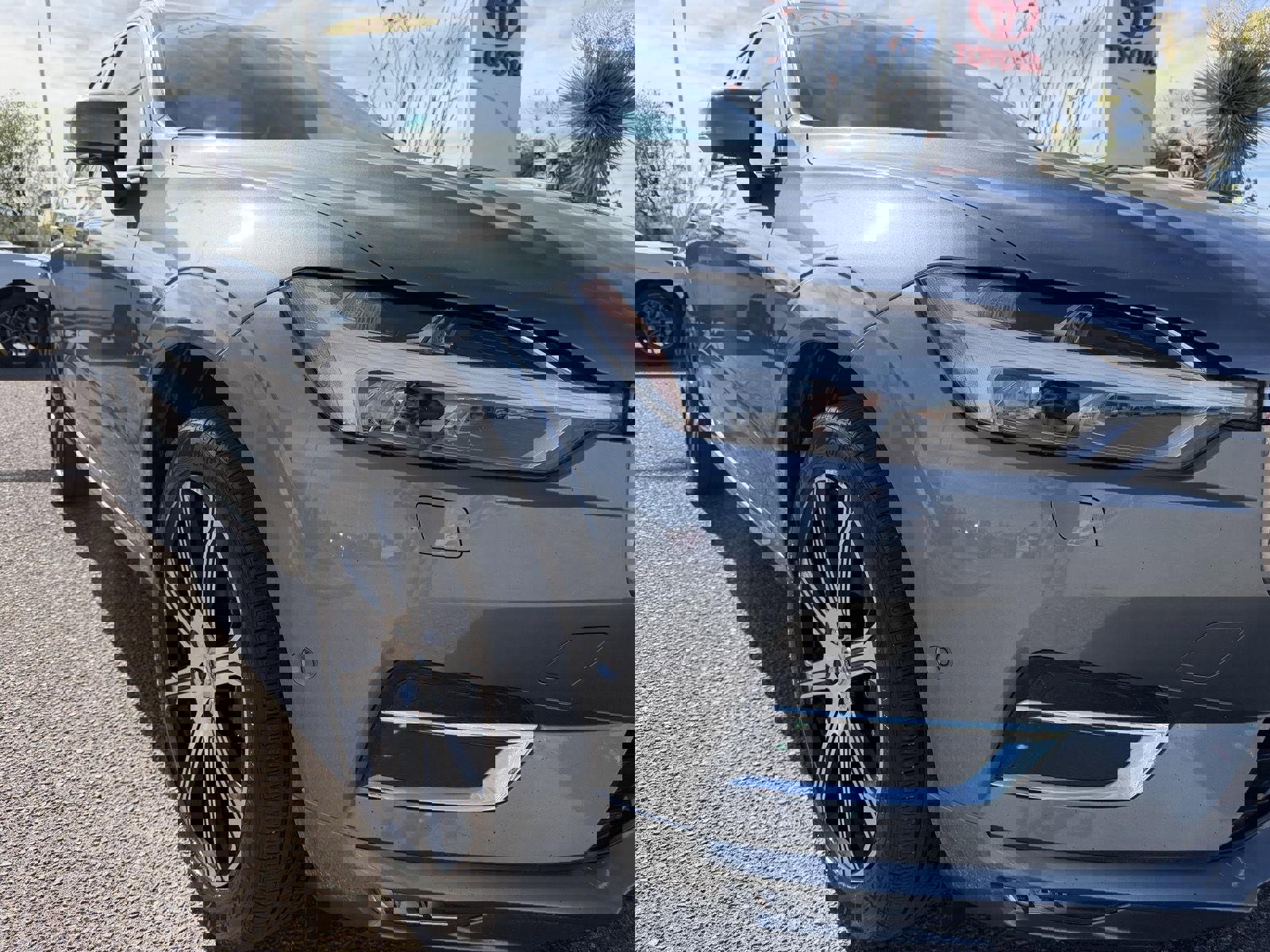 Used 2018 Volvo XC60 T6 Inscription w/ Luxury Seat Package image 15