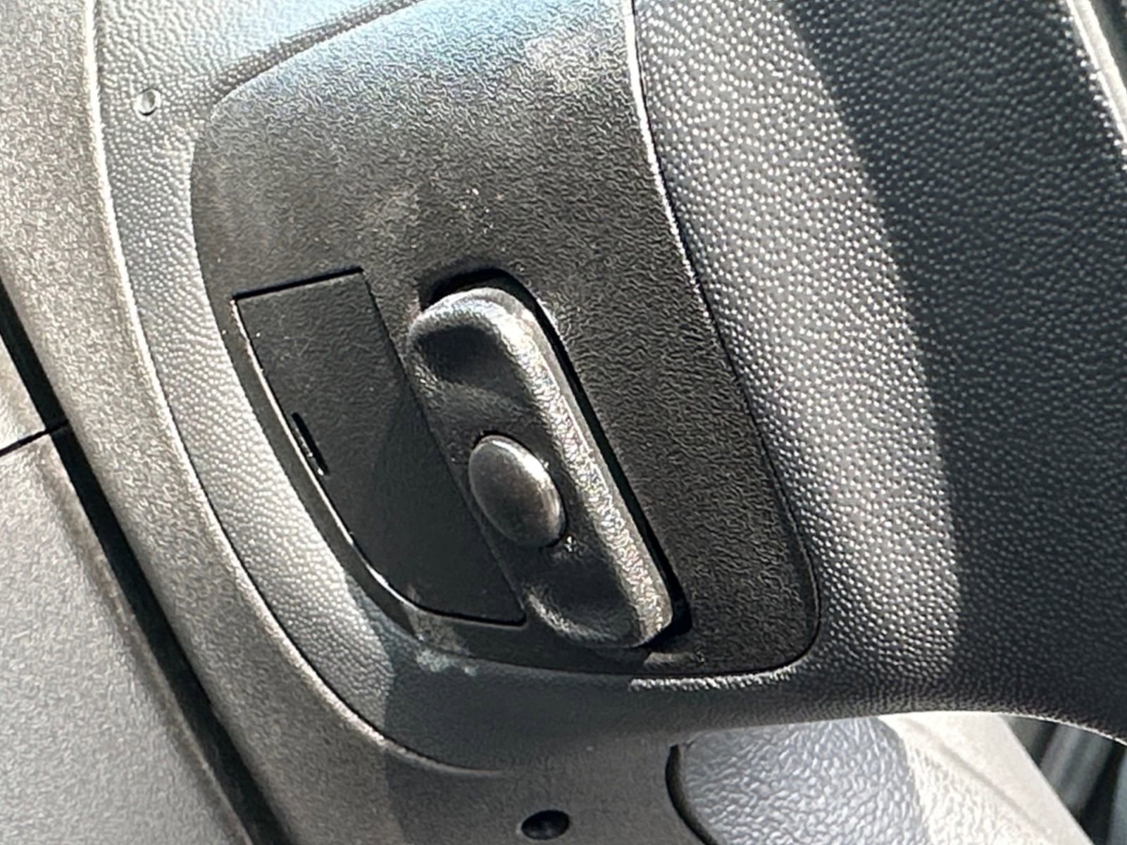 Used 2025 RAM ProMaster 2500 w/ Convenience Group image 20