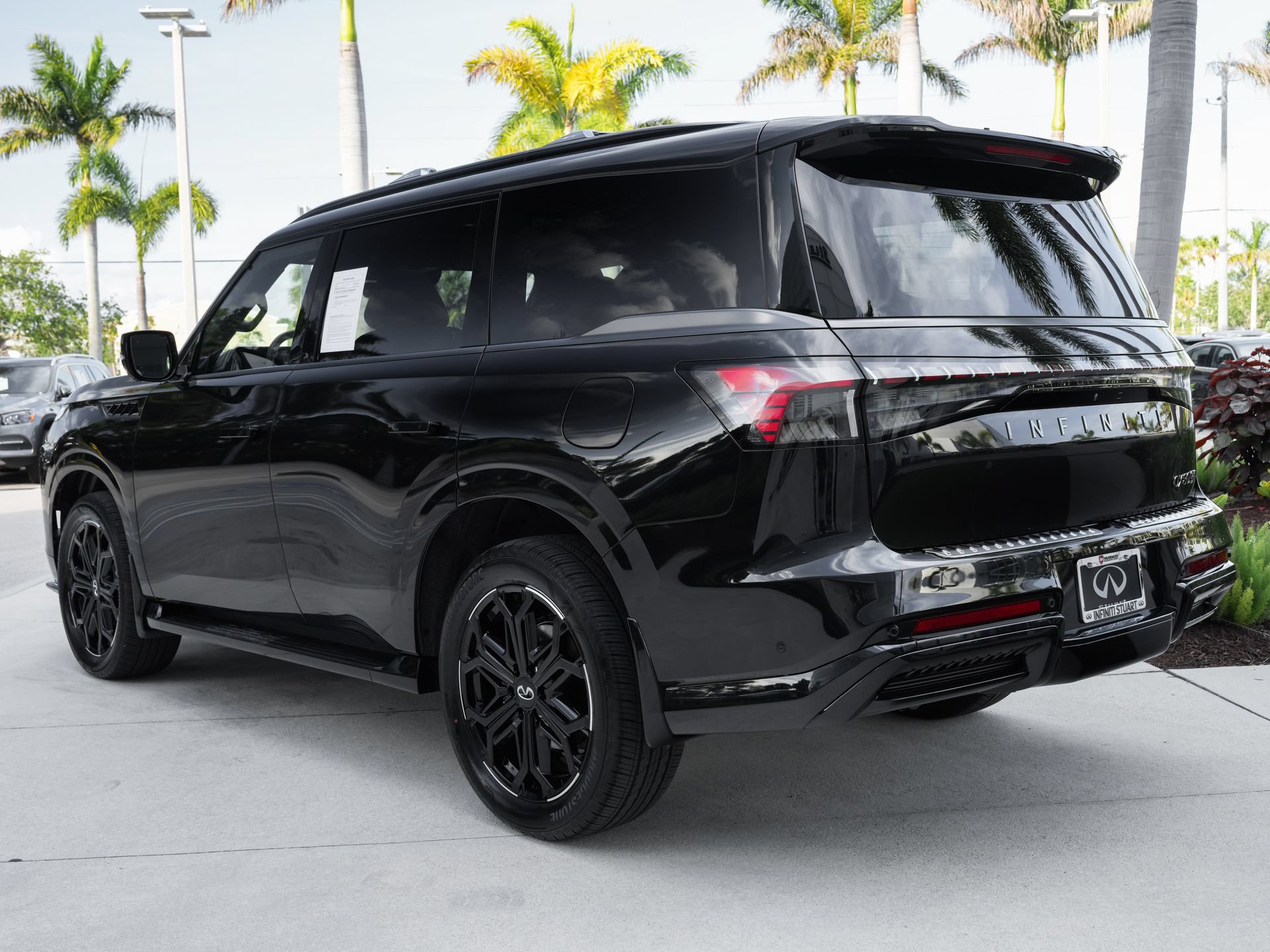 Certified 2026 INFINITI QX80 4WD w/ Sport Exterior Package image 22
