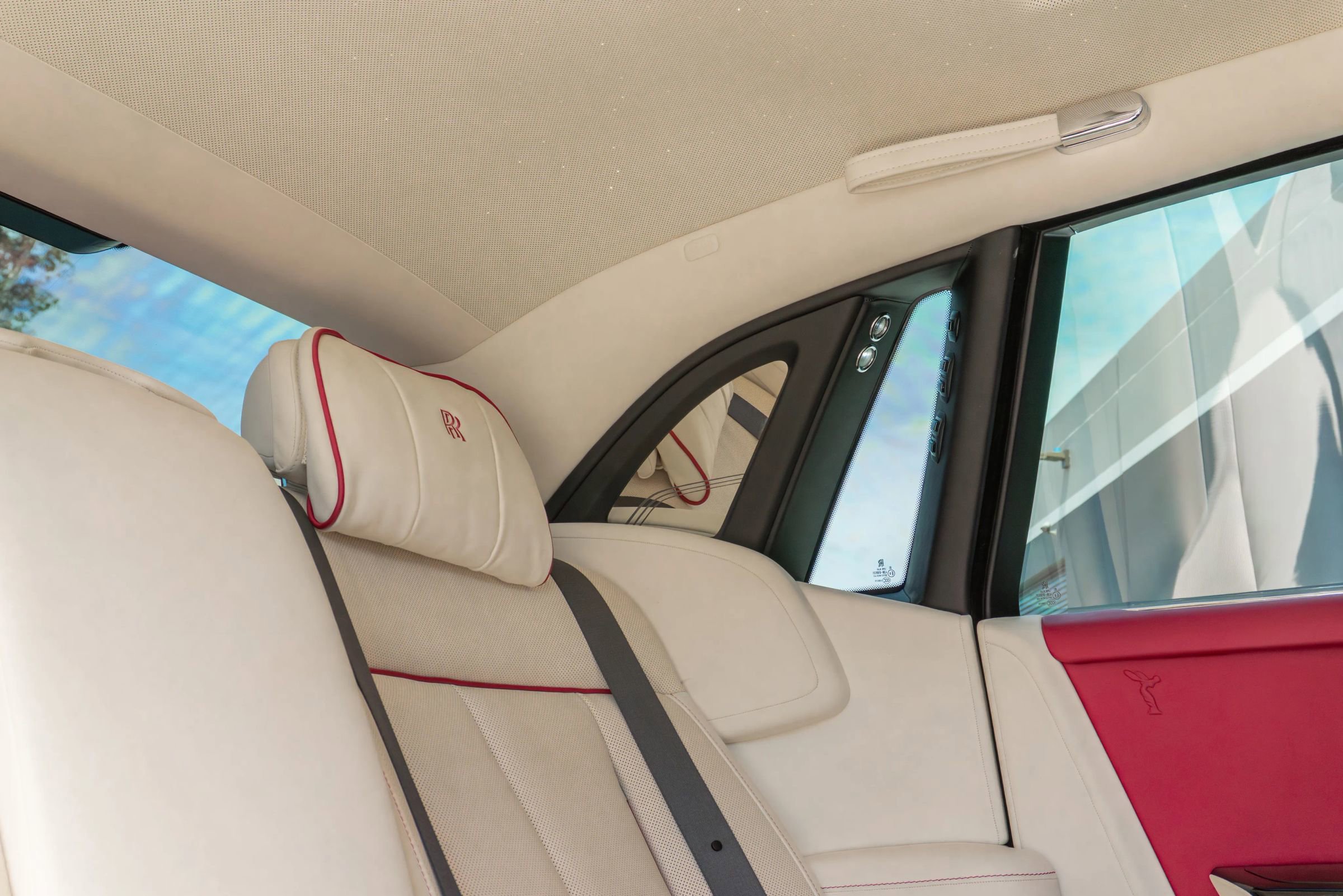 Used 2023 Rolls-Royce Phantom Sedan RWD image 66