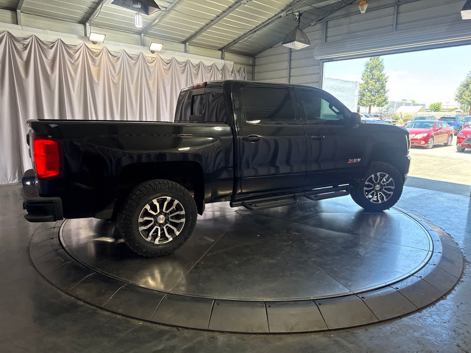 Used 2017 Chevrolet Silverado 1500 LTZ Z71 w/ LTZ Plus Package AWD/4WD image 4
