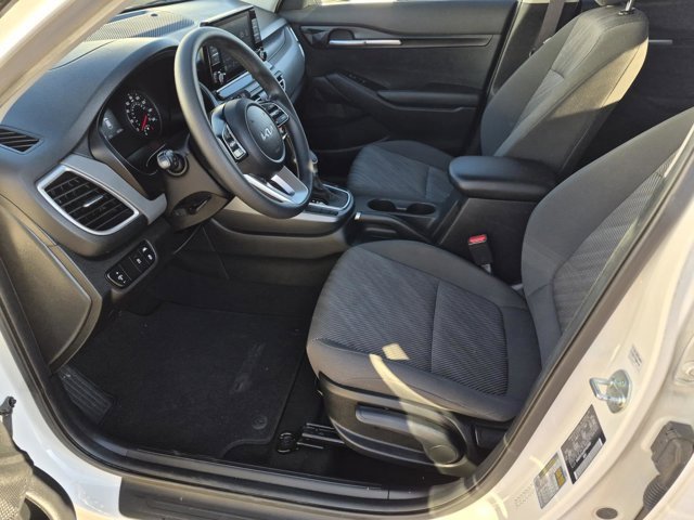 Used 2023 Kia Seltos LX image 10