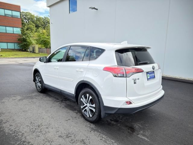 Used 2017 Toyota RAV4 LE w/ Carpet Mat Package AWD/4WD image 7
