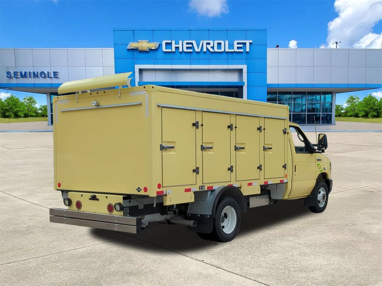 Used 2022 Ford E-450 and Econoline 450 Super Duty RWD image 4
