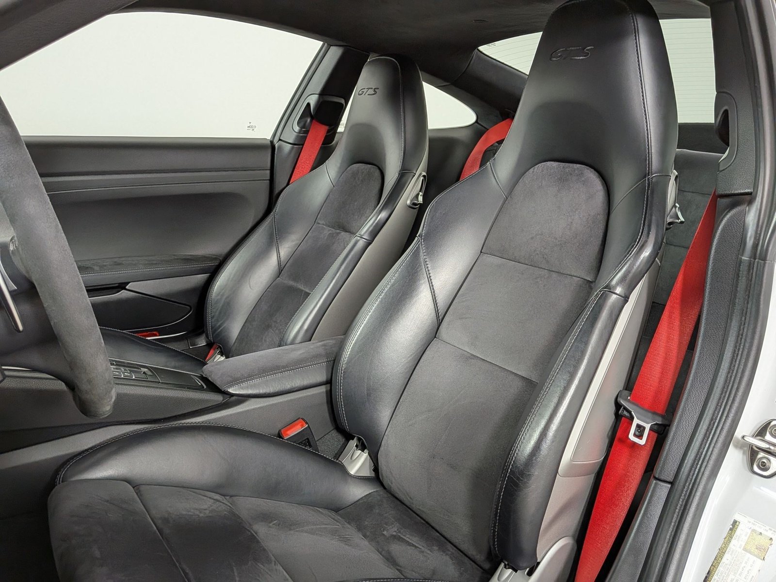 Used 2015 Porsche 911 Carrera 4 GTS AWD/4WD image 5