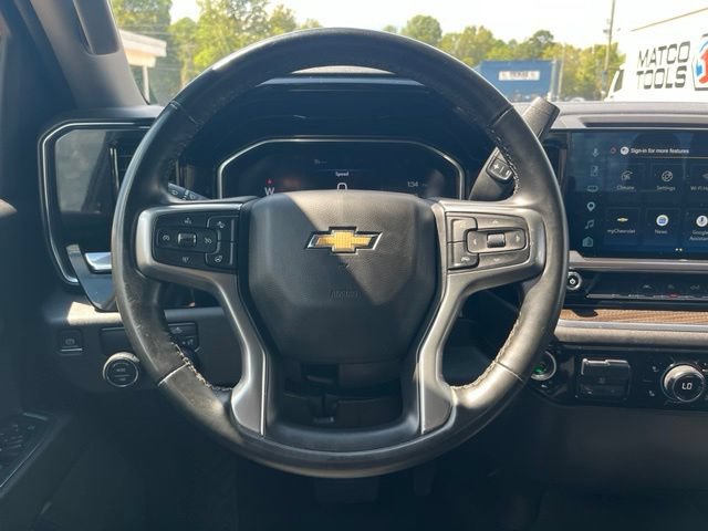 Used 2025 Chevrolet Silverado 1500 LT RWD image 16