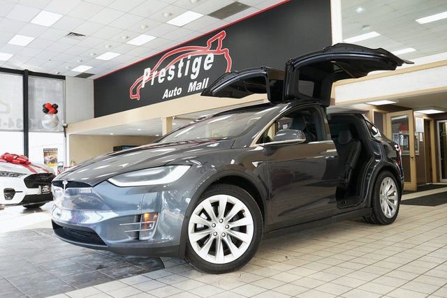Used 2017 Tesla Model X 75D image 22