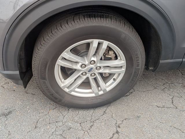 Used 2022 Ford Explorer XLT w/ Equipment Group 202A image 10