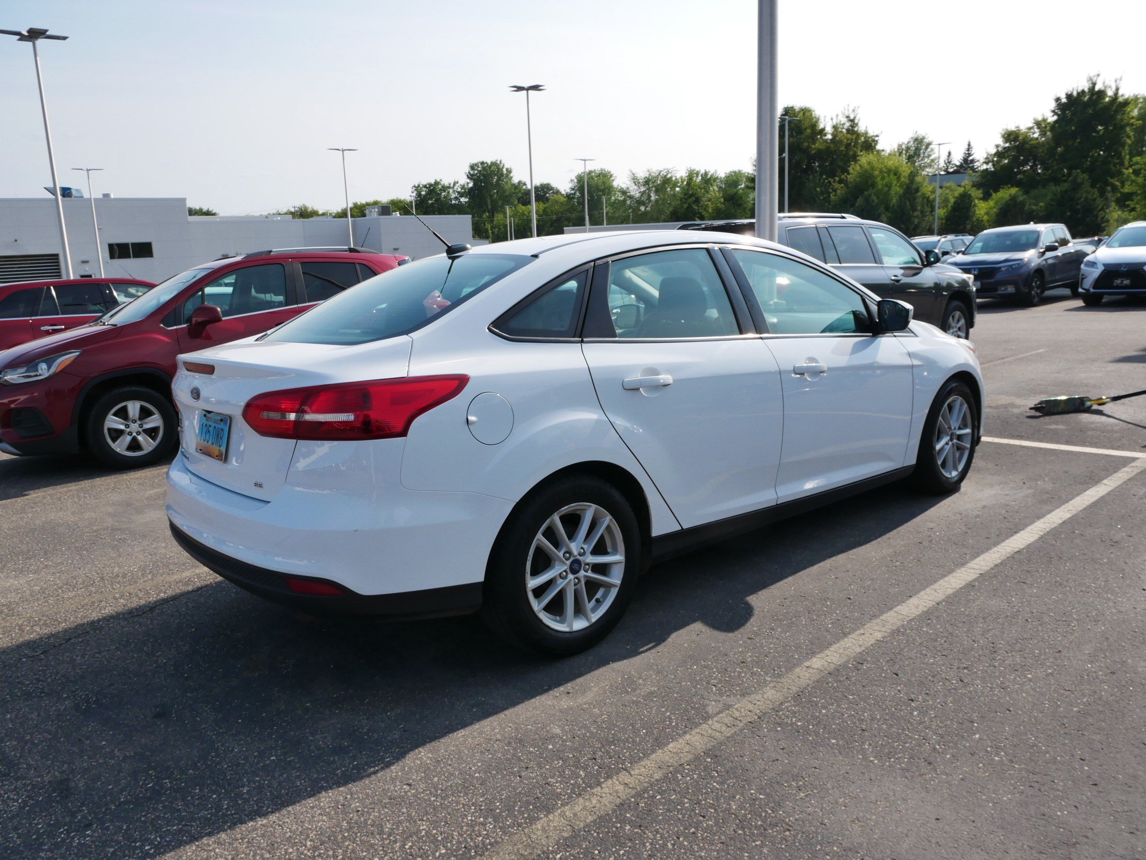 Used 2018 Ford Focus SE FWD image 3