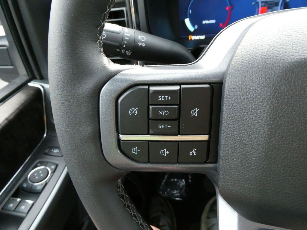 New 2026 Ford F250 Lariat w/ Black Appearance Package AWD/4WD image 23