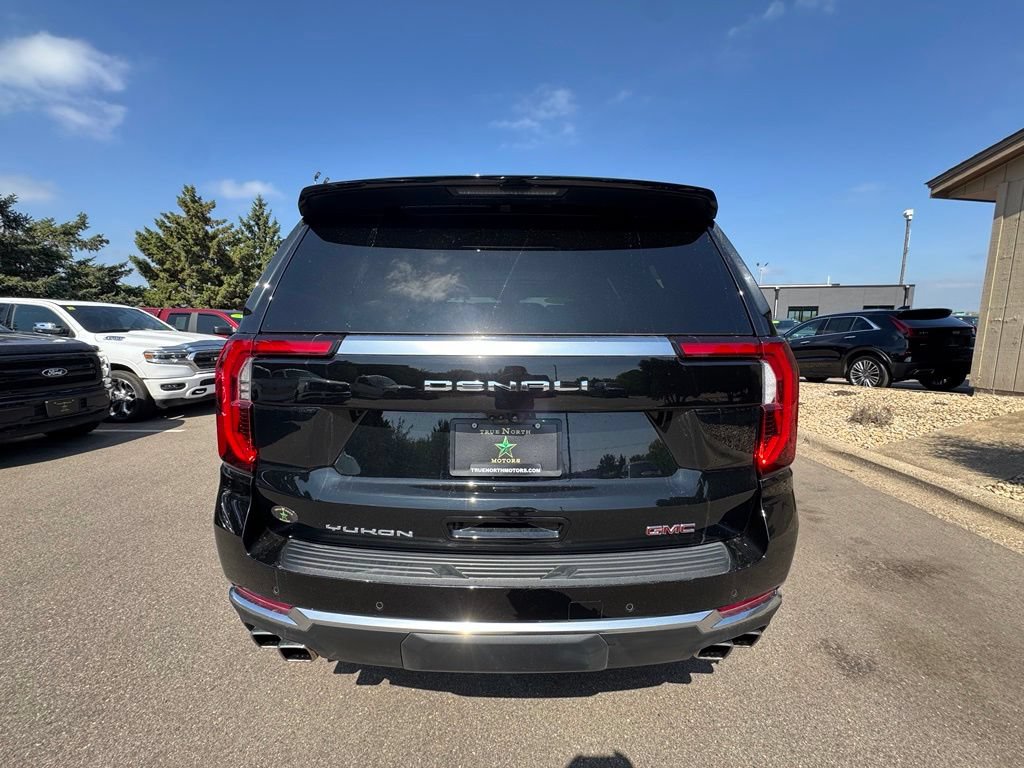 Used 2025 GMC Yukon Denali w/ Denali Reserve Package AWD/4WD image 9
