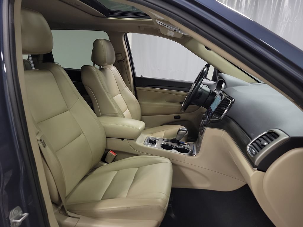 Used 2021 Jeep Grand Cherokee Limited AWD/4WD image 28