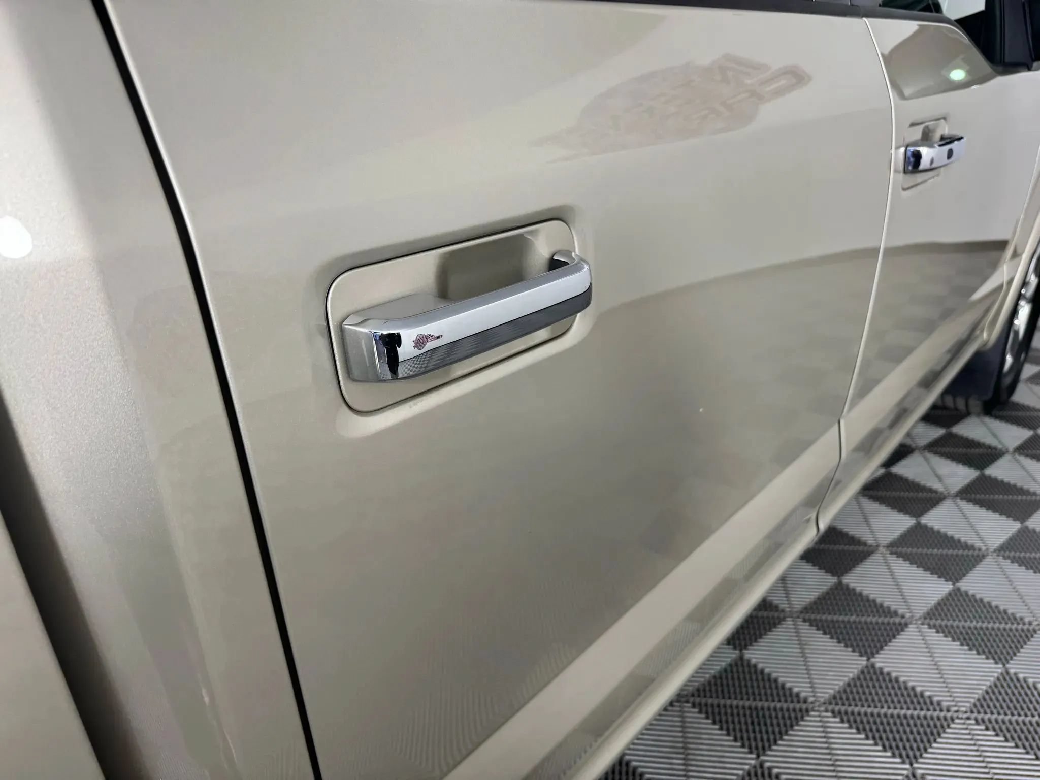 Used 2018 Ford F150 Lariat w/ Equipment Group 502A Luxury AWD/4WD image 31