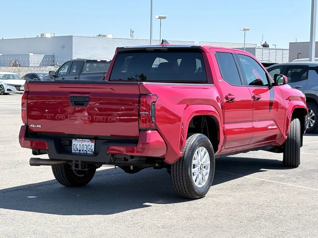 Used 2025 Toyota Tacoma SR5 AWD/4WD image 5