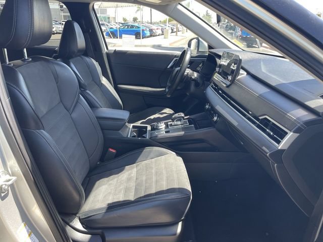 Used 2024 Mitsubishi Outlander SE Black Edition AWD/4WD image 28