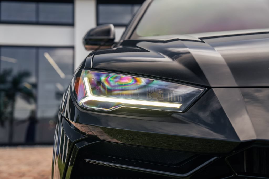 Used 2021 Lamborghini Urus AWD/4WD image 10
