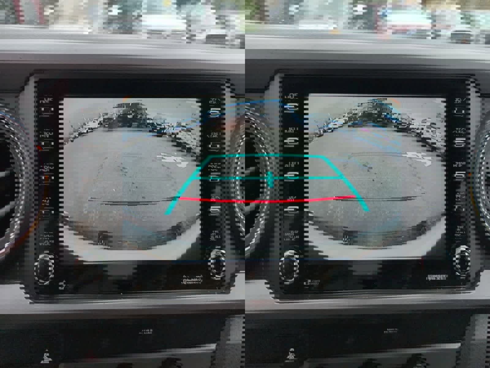 Used 2020 Toyota Tacoma TRD Sport image 25