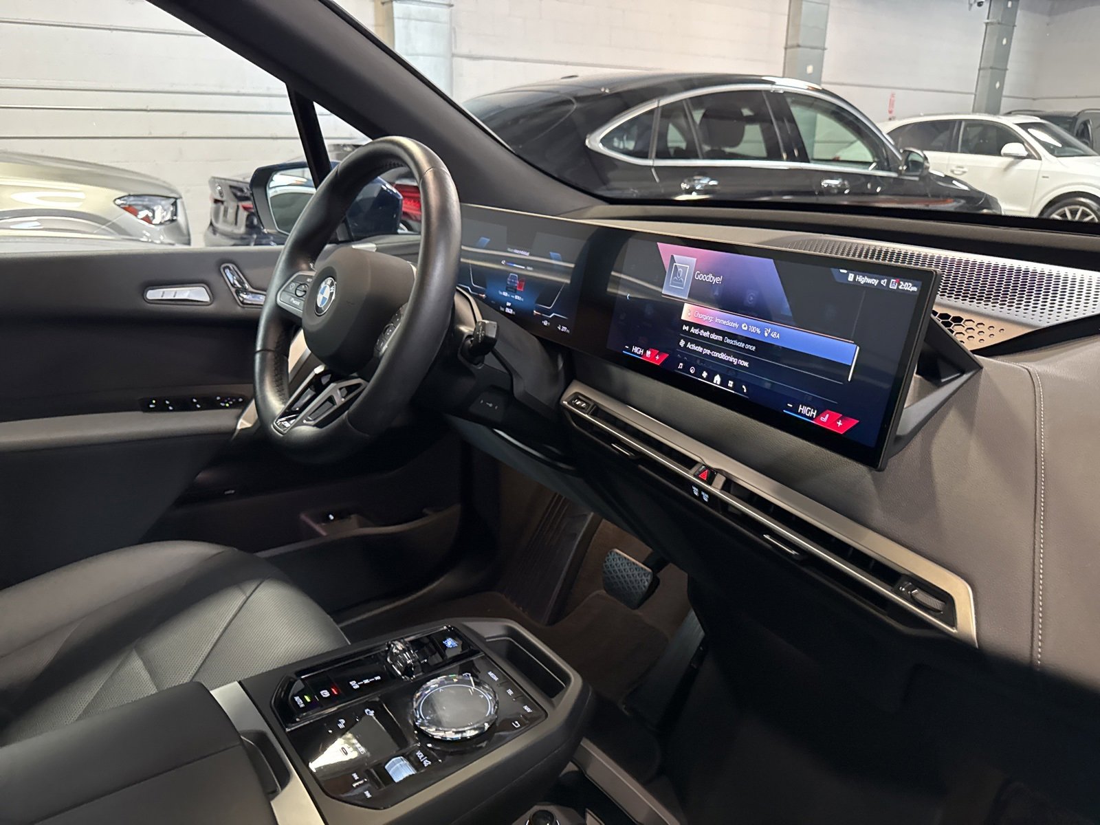 Used 2025 BMW iX xDrive50 w/ Premium Package image 34