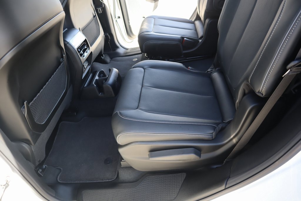 New 2025 Jeep Grand Cherokee L Overland w/ Luxury Tech Group IV image 13