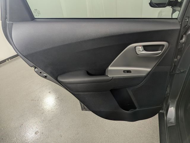 Used 2018 Kia Niro LX image 13