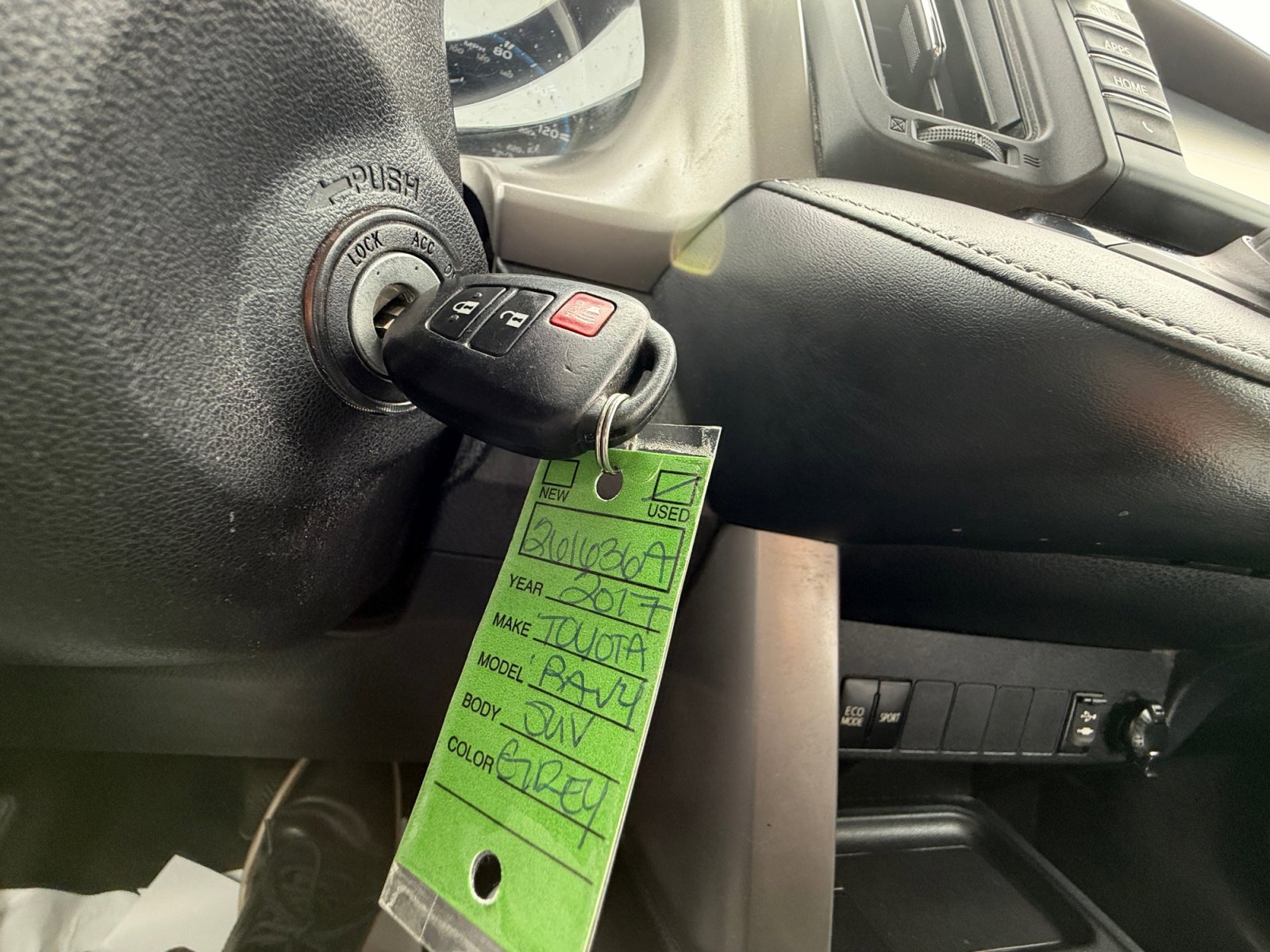 Used 2017 Toyota RAV4 XLE w/ Premium Special Value Package image 28