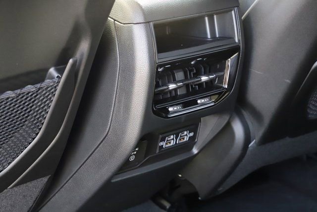 New 2025 Jeep Grand Cherokee Altitude AWD/4WD image 17