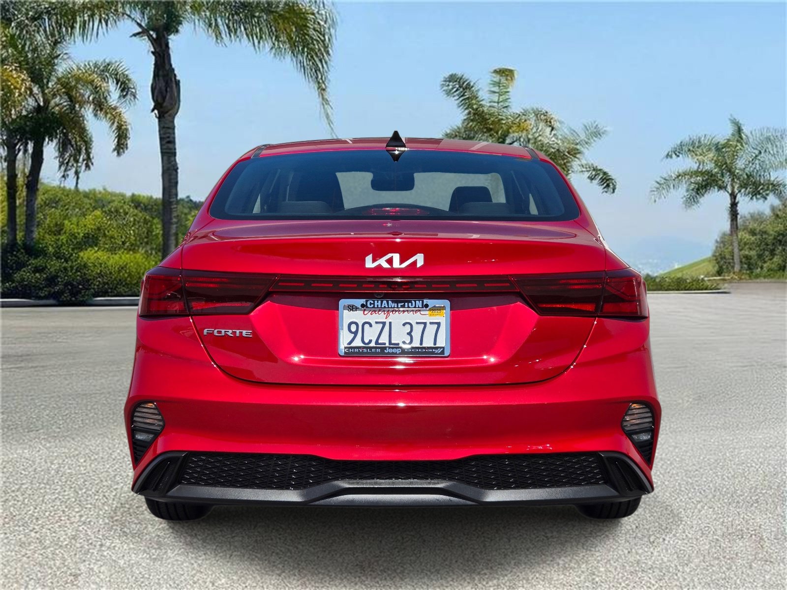 Used 2023 Kia Forte LXS w/ LXS Technology Package FWD image 5