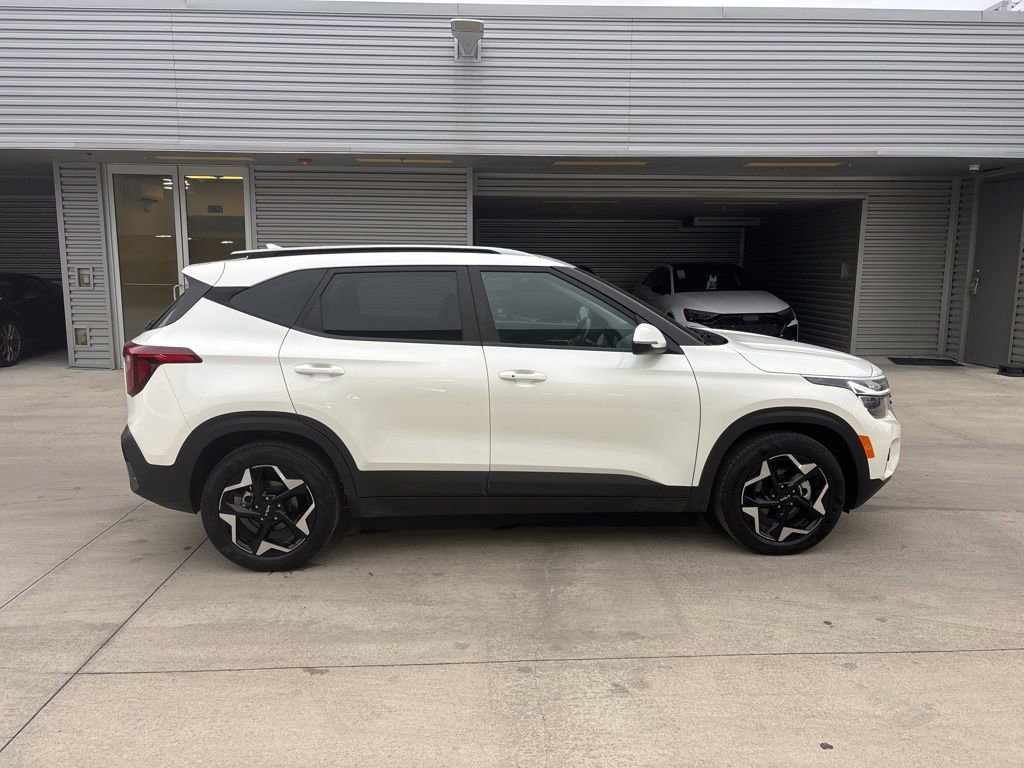 Used 2025 Kia Seltos S image 4