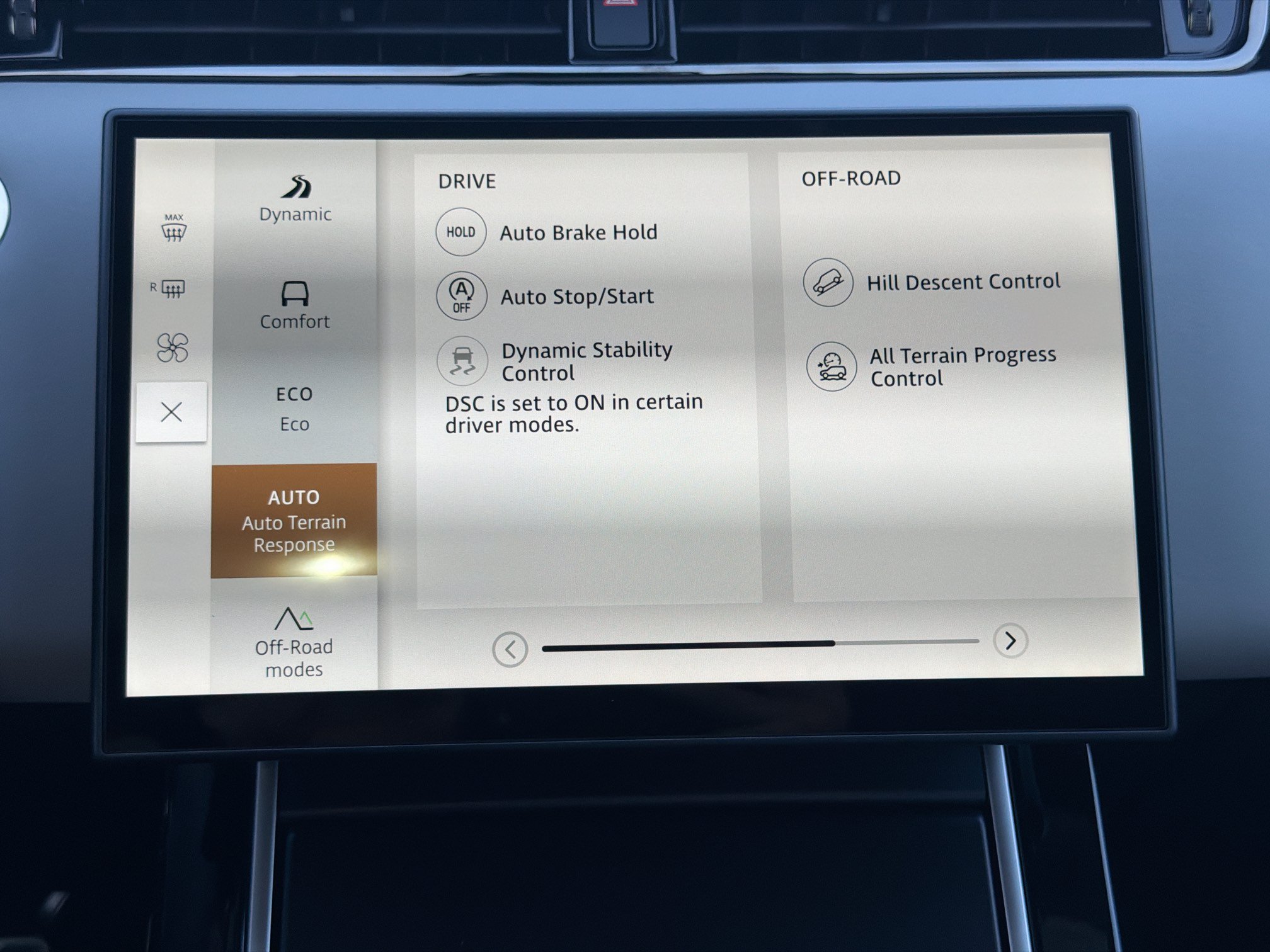 New 2026 Land Rover Range Rover Evoque Hoxton AWD/4WD image 29