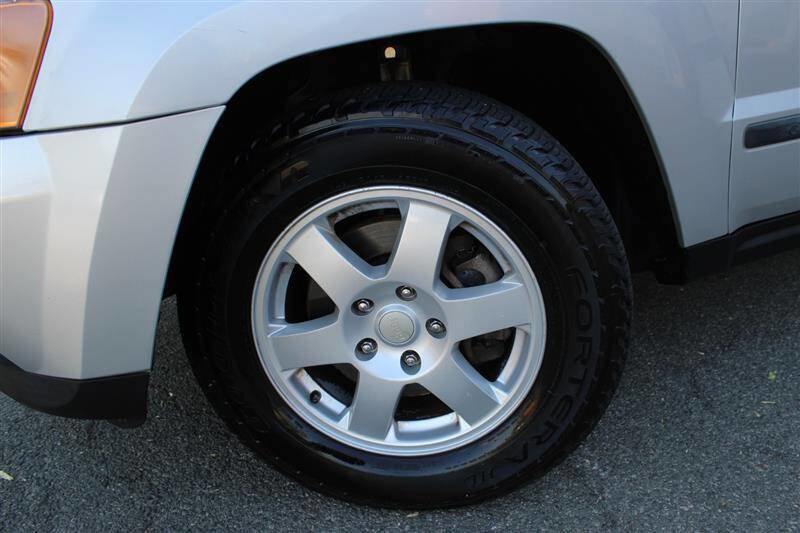 Used 2008 Jeep Grand Cherokee Laredo image 9