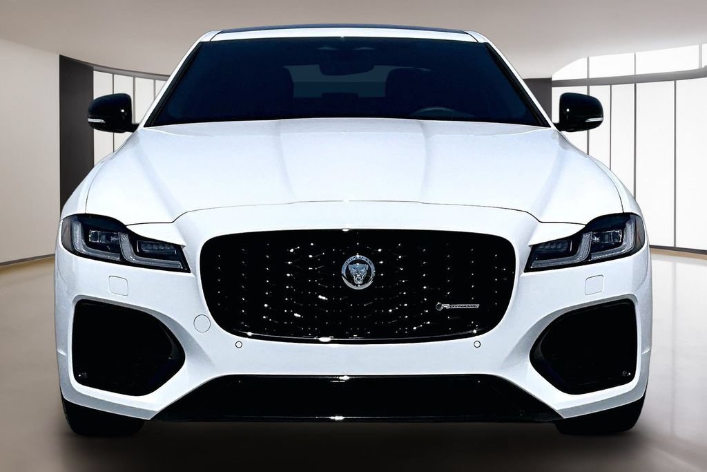 Used 2024 Jaguar XF R-Dynamic SE AWD/4WD image 2