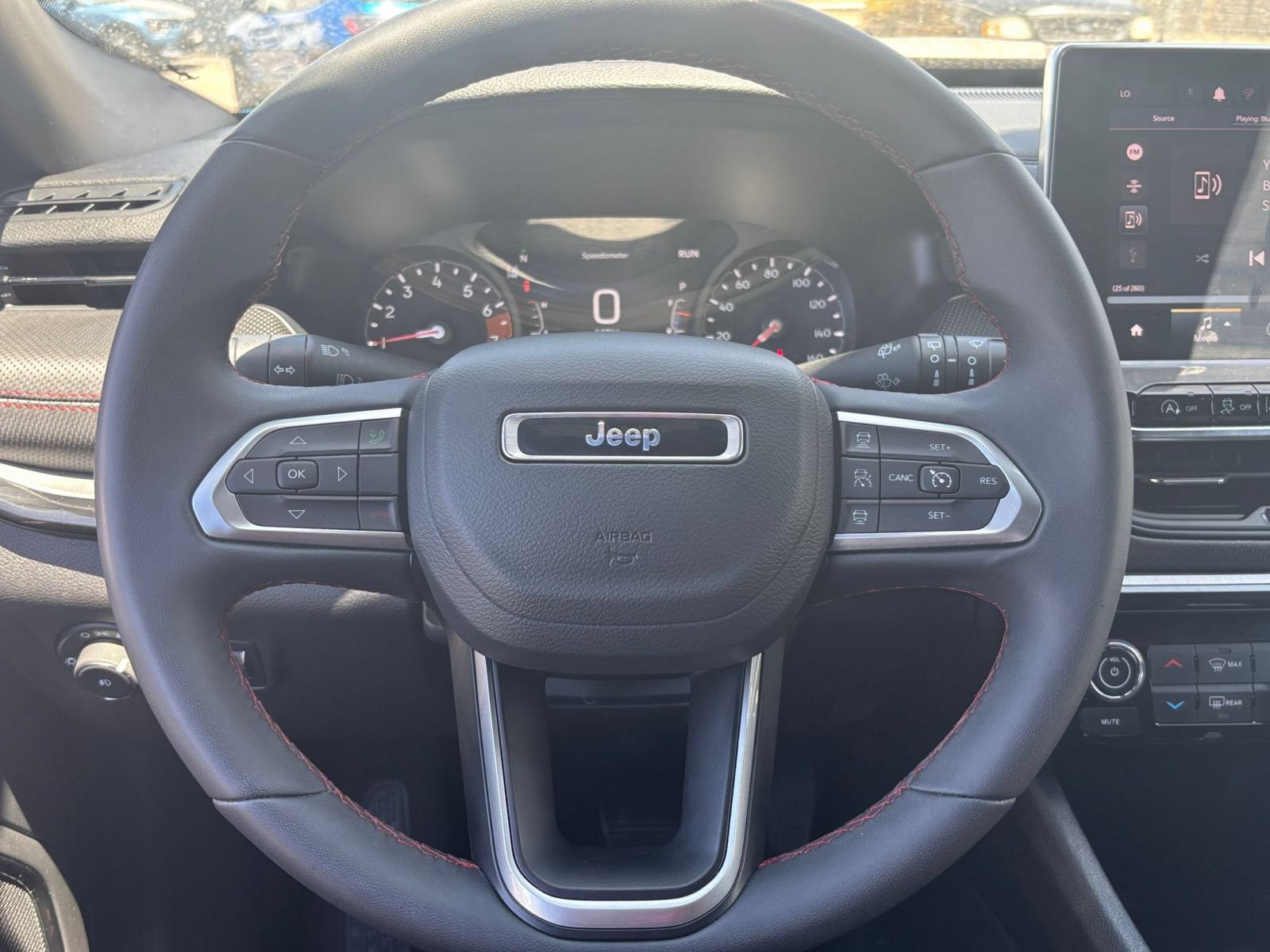 Used 2025 Jeep Compass Trailhawk AWD/4WD image 25