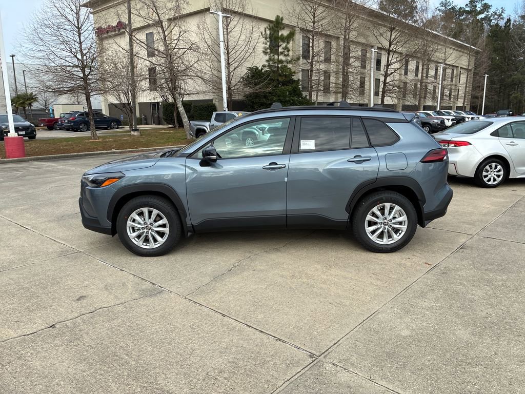 New 2026 Toyota Corolla Cross LE video 2