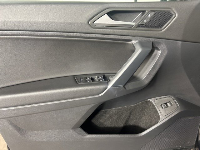 Used 2020 Volkswagen Tiguan SEL image 10