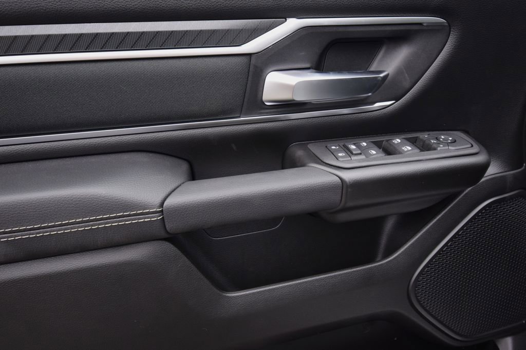 New 2026 RAM 1500 4x4 Crew Cab image 30