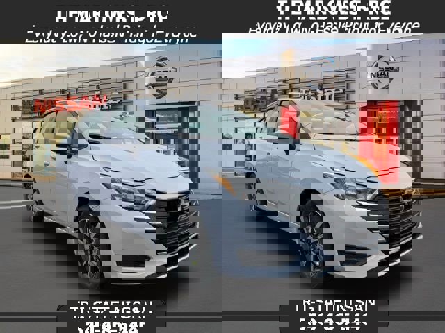 New 2025 Nissan Versa SV w/ Trunk Package image 1