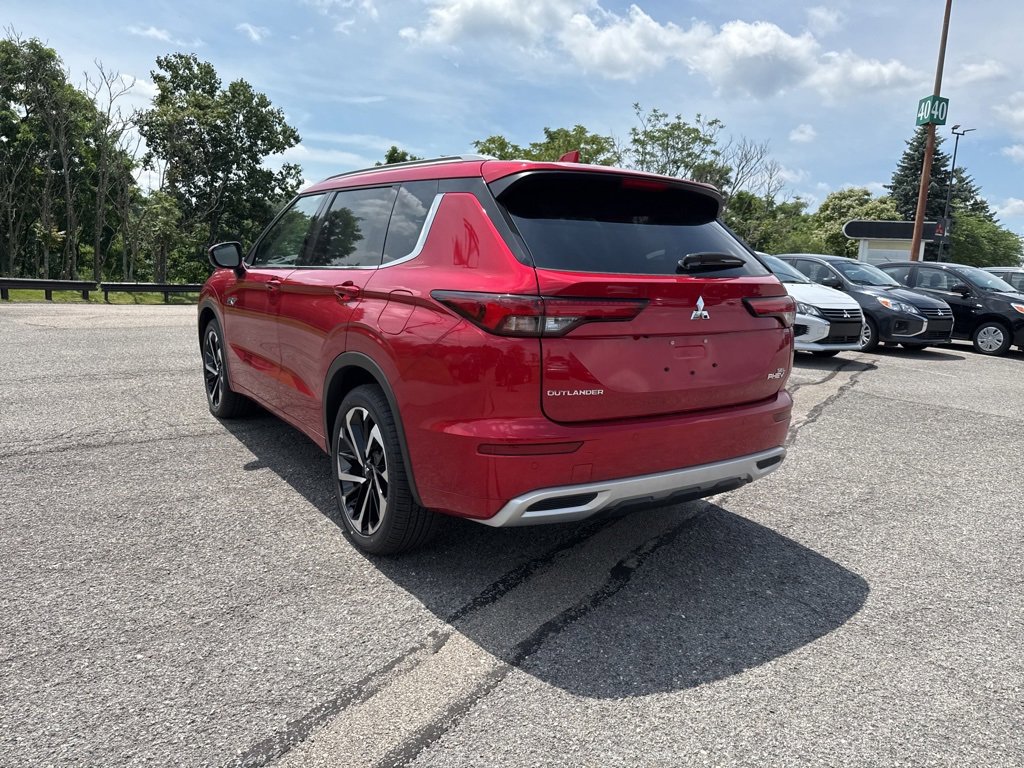 New 2025 Mitsubishi Outlander SEL image 9