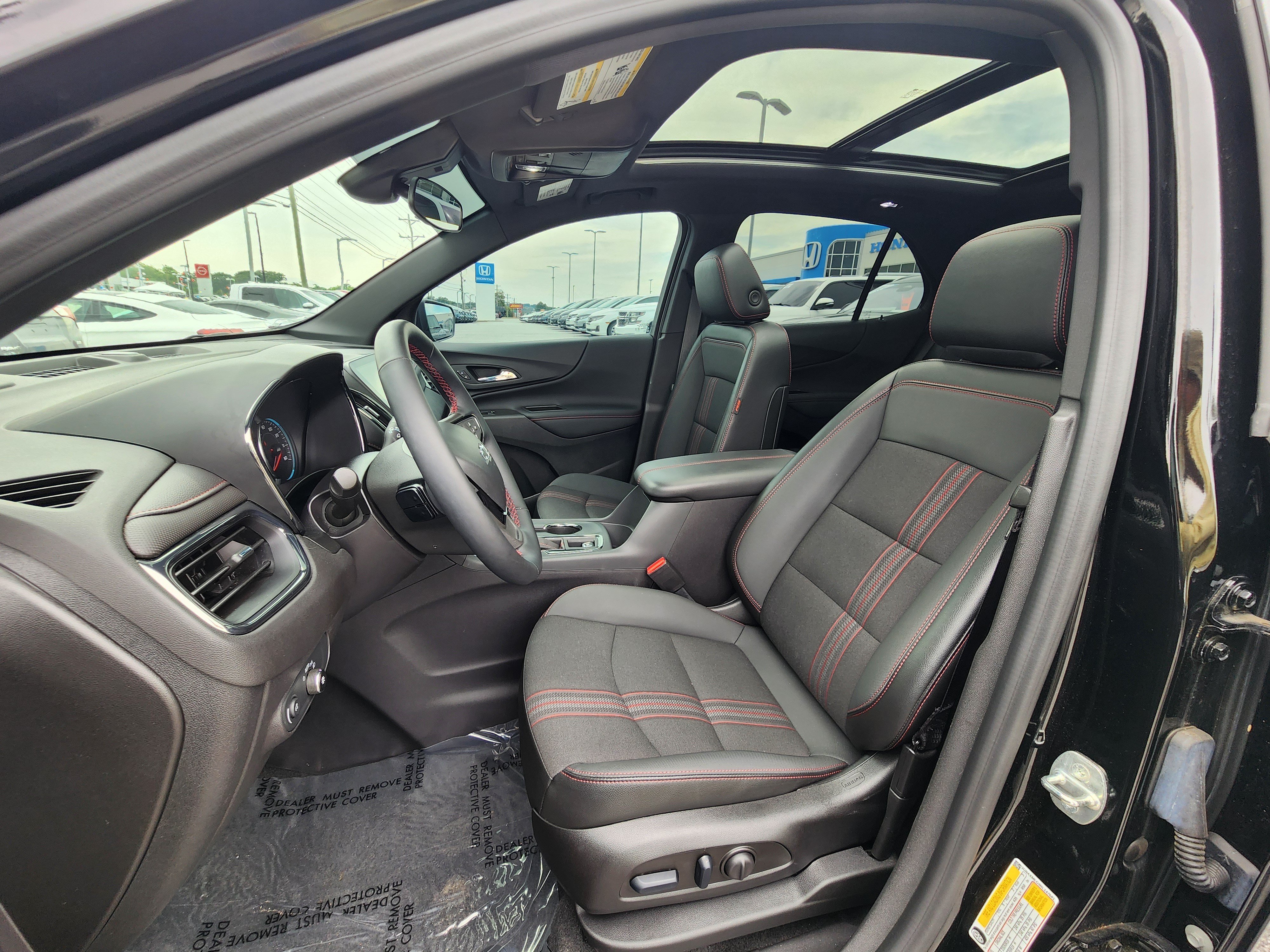 Used 2024 Chevrolet Equinox RS FWD image 18