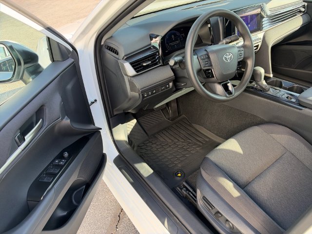 Used 2026 Toyota Camry LE w/ Convenience Package FWD image 10