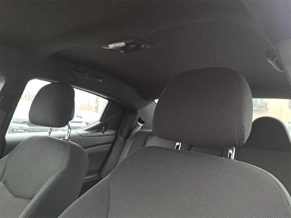 Used 2012 Dodge Avenger SXT image 15