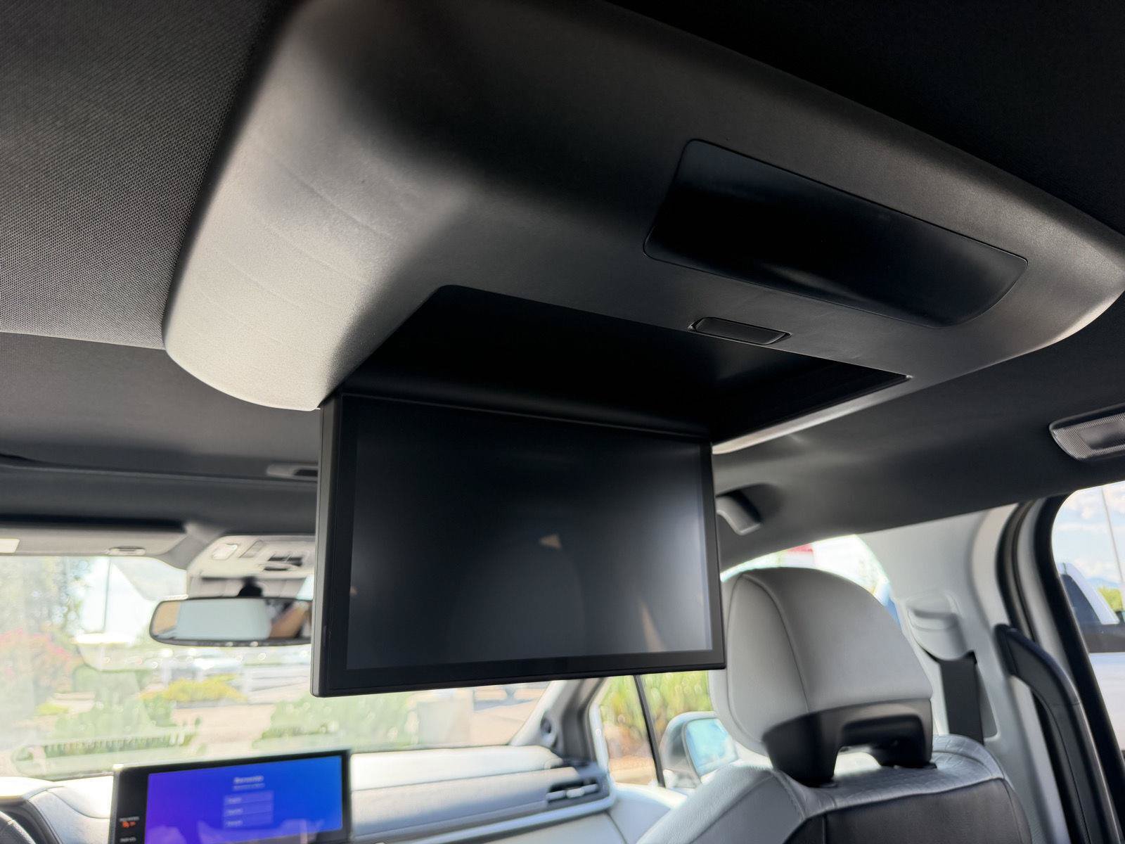 New 2026 Toyota Sienna XSE FWD image 24