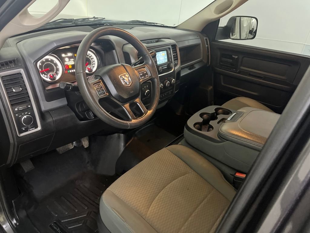 Used 2018 RAM 2500 Tradesman w/ Chrome Appearance Group image 25