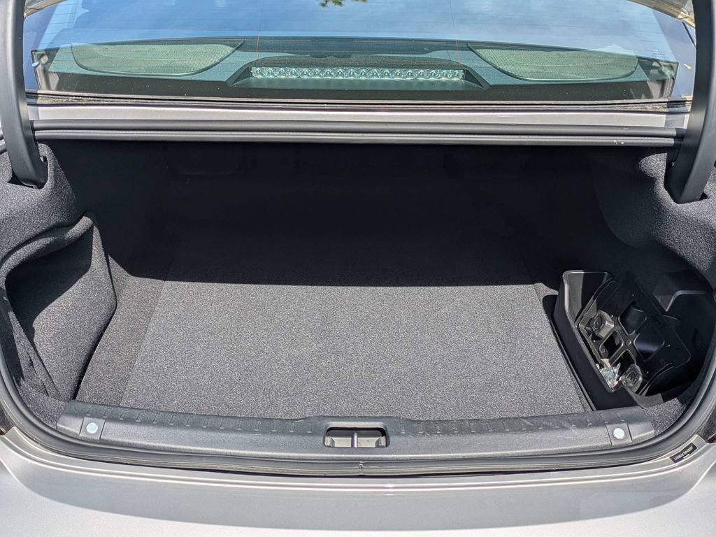 New 2024 Volvo S90 T8 Ultimate w/ Lounge Package AWD/4WD image 12