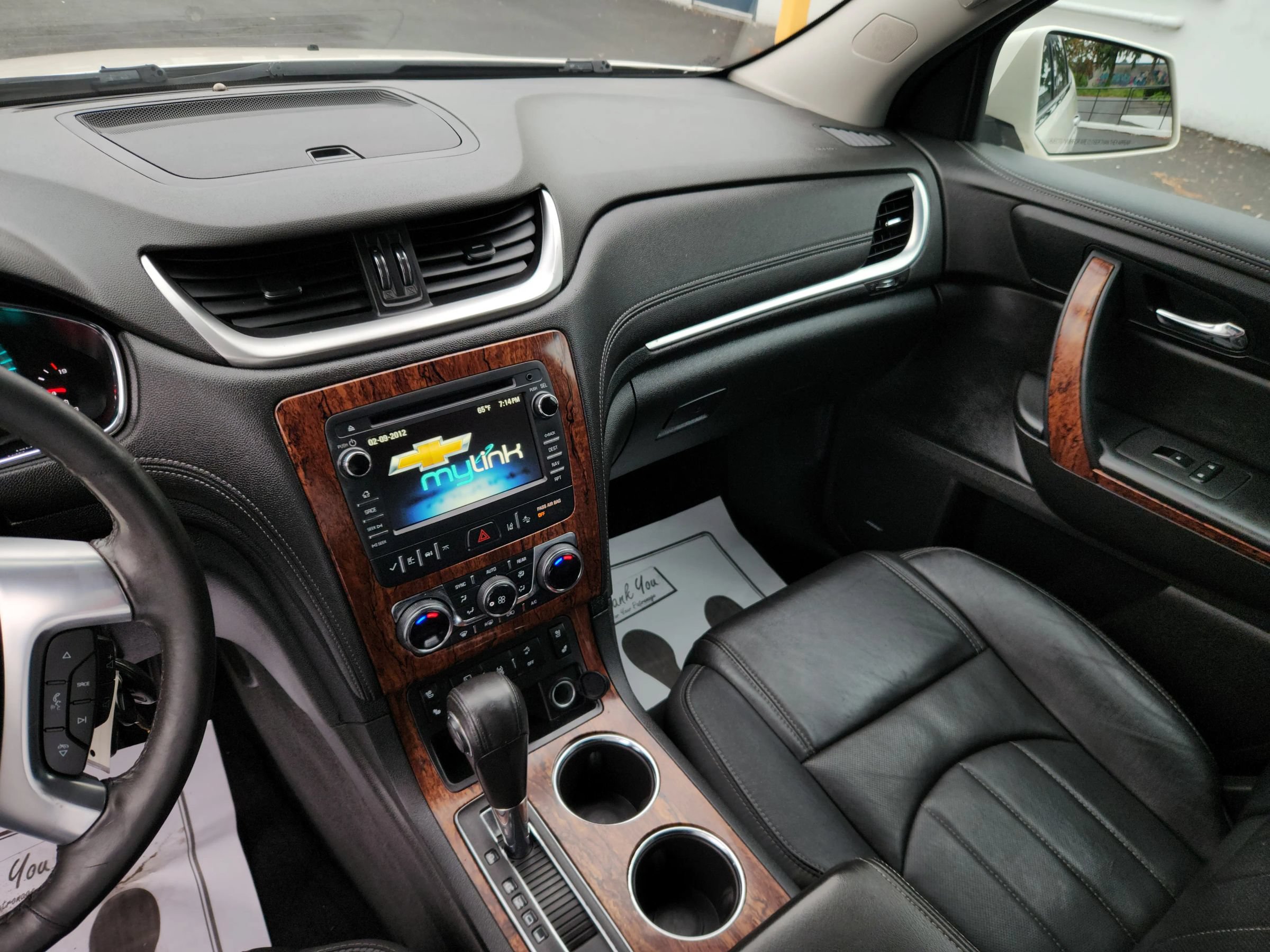 Used 2014 Chevrolet Traverse LTZ FWD image 11
