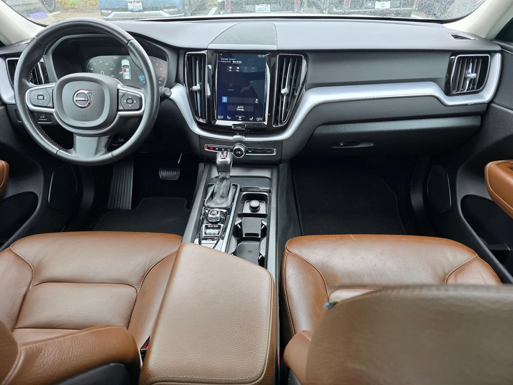 Used 2020 Volvo XC60 T5 Momentum AWD/4WD image 15